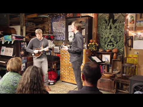 Forrest O'Connor and Isaac Eicher - Jammin' on Saint Anne's Reel at The Canaan Institute