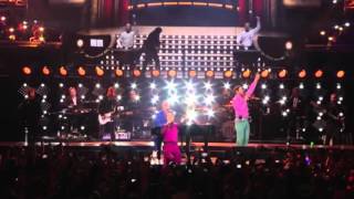 Take That Live 2015 DVD audio - HOLD UP A LIGHT