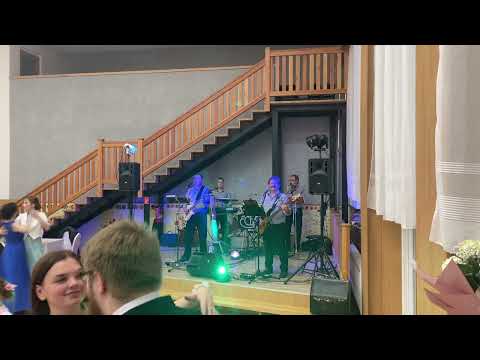 Hudobná skupina ECHO-Chodzil do nás jeden šuhaj švarny