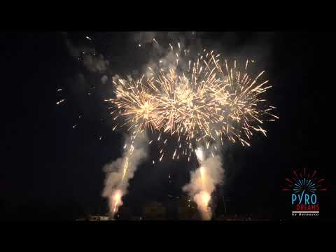 SPETTACOLO PIROTECNICO DA PIAZZA CON RINGRAZIAMENTI FINALI