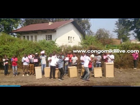 LES JEUNES DE LUCHA DONNENT DES URNES POUR LA CENI...