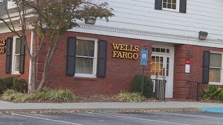 Wells Fargo customers report missing direct deposits from bank accounts