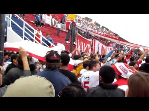 "Ingreso La Banda de La Quema - San Lorenzo Vs Huracan - www.laquemaweb.com.ar" Barra: La Banda de la Quema &bull; Club: Huracán &bull; País: Argentina