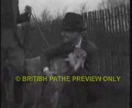 THE STARS "OFF-STAGE" NO. 1 - ROY FOX