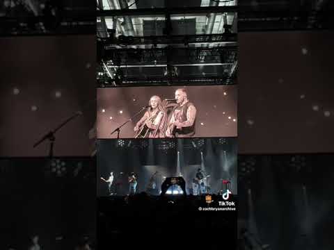 zach bryan molly johnson she's alright live in idaho