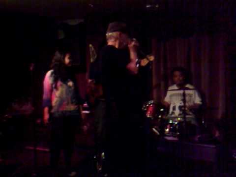 Tom Colvin jams with Jun Lopito and Lady I.