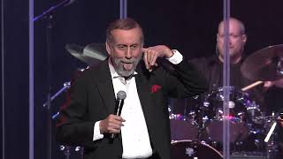 Ray Stevens - &quot;It&#39;s Me Again Margaret&quot; (Live at Casino Rama, 2015)