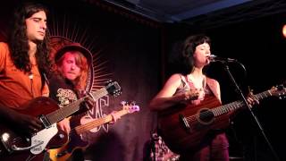 Nikki Lane - "Right Time" (Live In Sun King Studio 92 Powered By Klipsch Audio)