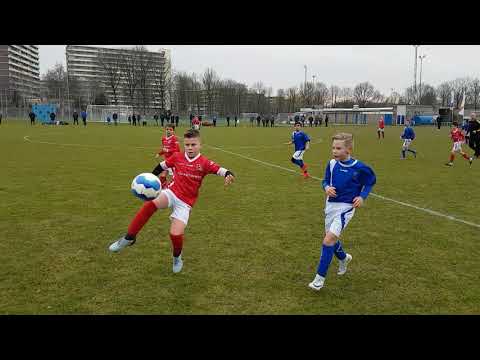 GVVV JO11-1 thuis tegen Dovo JO11-2 tweede helft
