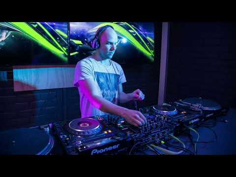 David Guetta & The Black Eyed Peas - I gotta Feeling vs. Tung! (Deniz Koyu & Dimitro Mashüp)