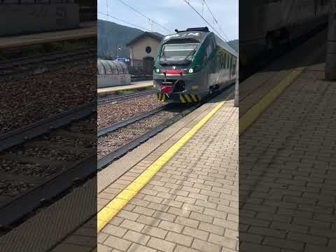 Etr 425 na estação Mandello del Lario