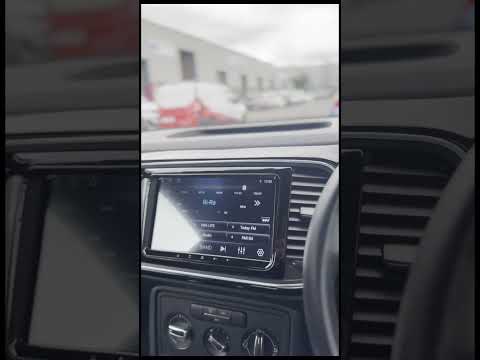 Volkswagen Beetle radio Carplay Android Auto VW - Image 2