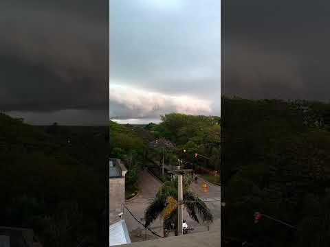 Asi llegaba la tormenta en la localidad de calchaquí en la pcia de santa fe 😱  4/11/25 #tormenta