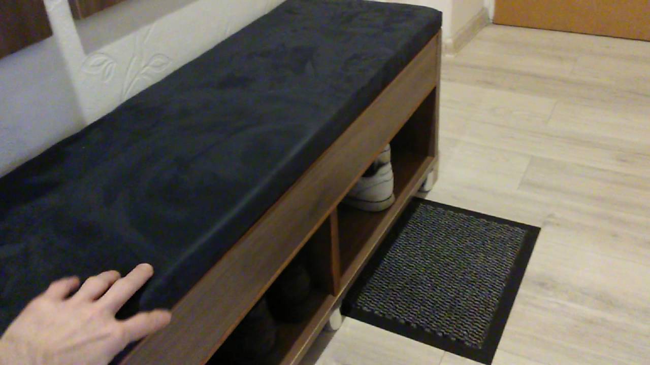 Szafka i wieszak do przedpokoju. Z odpadów.