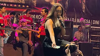 Download lagu Vita Alvia - Lamunan Live Sesetan mp3 Download lagu Vita Alvia - Lamunan Live Sesetan mp3