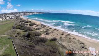 preview picture of video 'La Spiaggia di Pescoluse e le Maldive del Salento, viste da un drone'