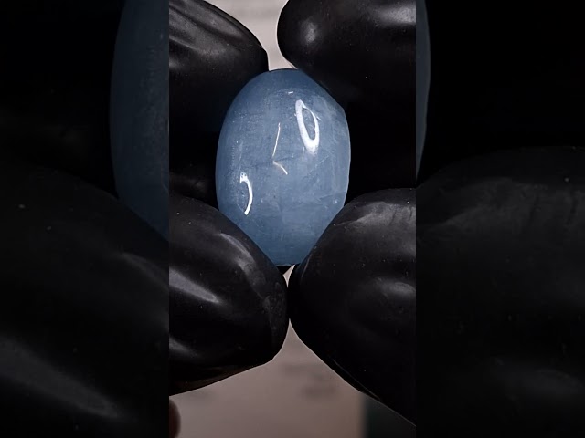 حجر اكوامارين طبيعي مفحوص و موثق بشهادة مختبر