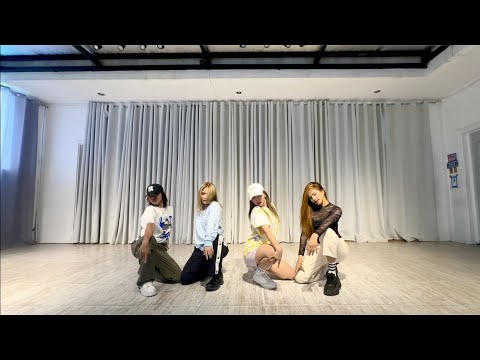 YARA 'Eksena' Dance Practice
