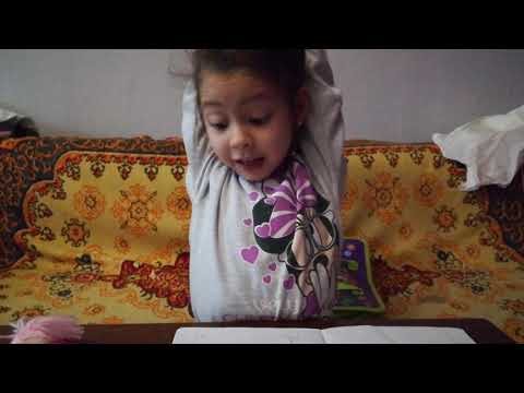 Рузанна пишет свое имя