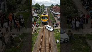 Download lagu Simulasi Ai : Viral! Mobil Sedan Nyangkut di Rel, Tertabrak Kereta Api #shorts #short #shortvideo mp3 Download lagu Simulasi Ai : Viral! Mobil Sedan Nyangkut di Rel, Tertabrak Kereta Api #shorts #short #shortvideo mp3