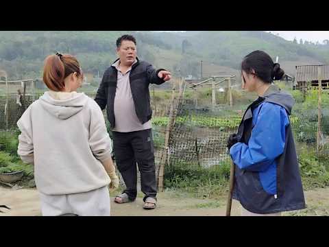 Suddenly, a stranger appeared at her doorstep, causing her great anxiety.