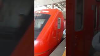 Trem da CPTM CAF S104 Chegando na Estação Suzano