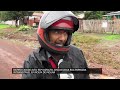 Sem asfalto, chuva deixa rua intransitável em Rolim de Moura