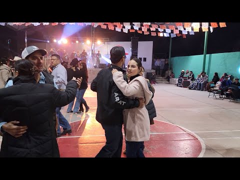 BAILE EN ARROYO SECO DE ARRIBA TEPETONGO ZACATECAS CON BANDA SR