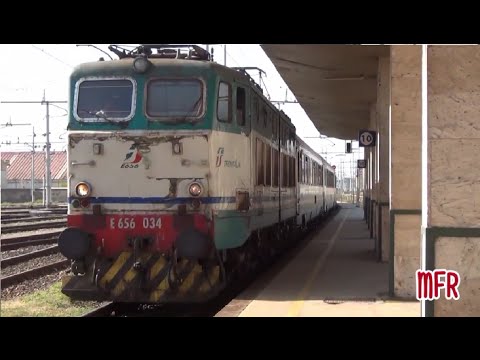 Stazione di MESSINA CENTRALE: solo E656 per Intercity e IntercityNotte tra Siracusa/Palermo e Roma.