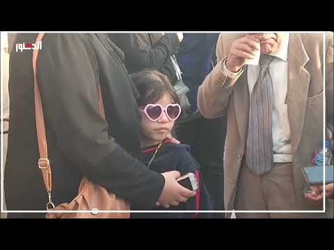 طفلة حلمي بكر تظهر في جنازة والدها