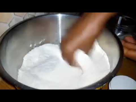 How to mix the perfect meat pie dough.