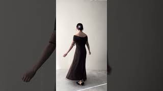 ブラウンのエクラパールオフショルドレス 動画