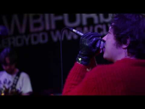 Gindrinker - Kris Kringle (Live at Clwb Ifor Bach)