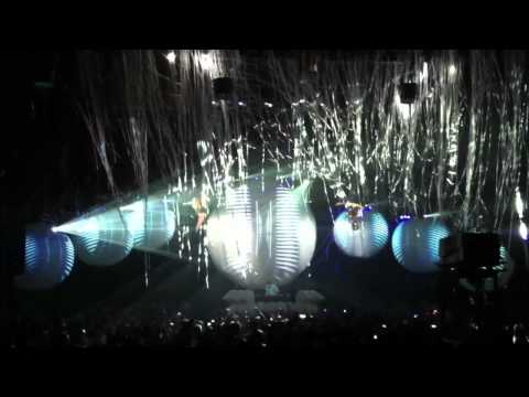 Tiesto live in Vegas @ the Joint drops Steve Angello's KNA