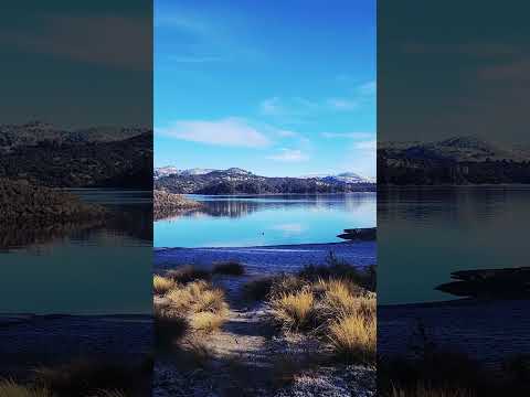 Vibrant colors adorn the landscapes of Patagonia #villapehuenia #lake #amazingplaces