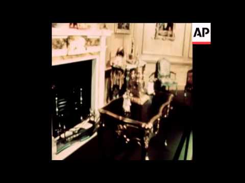 SYND 4-1-73 BRITISH PREMIER, EDWARD HEATH, OPENS AN ART EXHIBITION