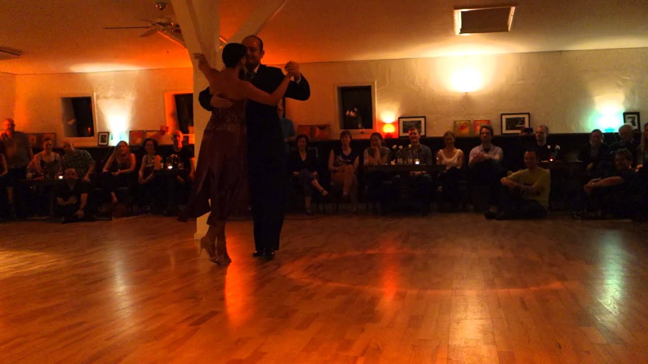 Diego Benavidez y Natasha Agudelo en Copenhagen - 7/04/13 - No hay tierra como la mia