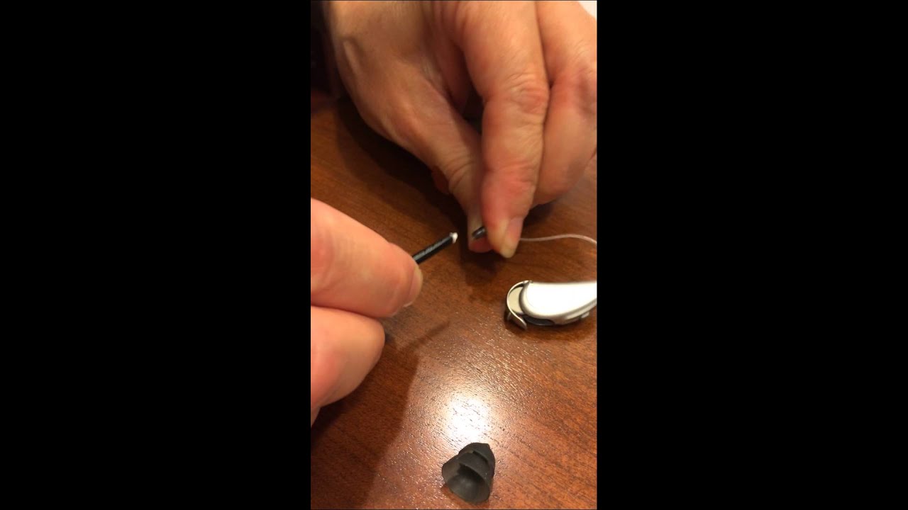 Change the Wax Guard on a Phonak RIC Hearing Aid (Cerustops) –