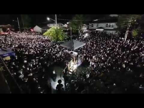 Skver Rebbe On Motzoei Yom Kippur 5782