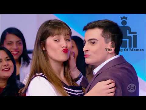 " Meme " Dudu Camargo Beija No Palco