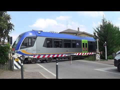 Passaggio a livello di via Risorgimento - Signoressa (TV) / Level Crossing / Spoorwegovergang