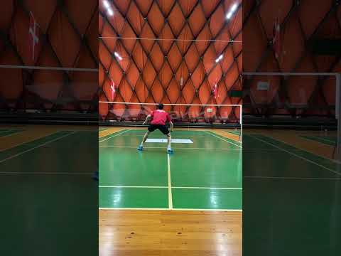 Badminton footwork to the front and the defense #shorts #badminton #footwork #badmintonfootwork