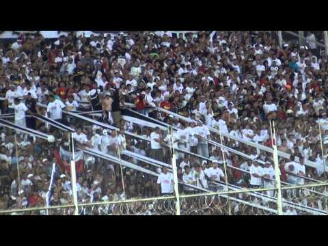 "Que pasa chuncho hueco.. COLO COLO (3) - Union la Calera (1) Apertura 2012" Barra: Garra Blanca • Club: Colo-Colo • País: Chile