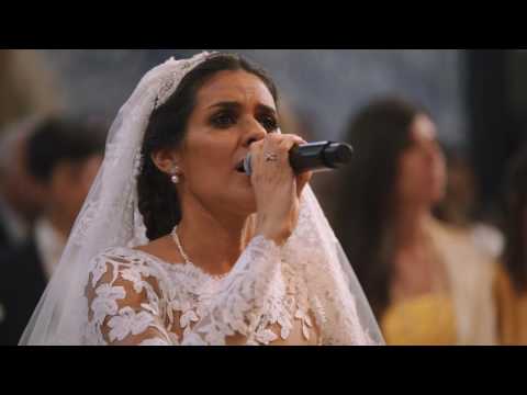 O momento em que Cuca Roseta canta Avé Maria no seu próprio casamento.