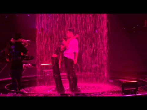 Lay Zhang "Lay U Down" Grandline 5 in Ningbo Day 2 (fancam) 