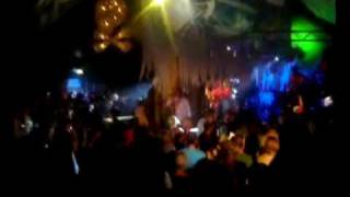 Kinderen tegen kinderen met Kip patat en appelmoes @ Lowlands 2010