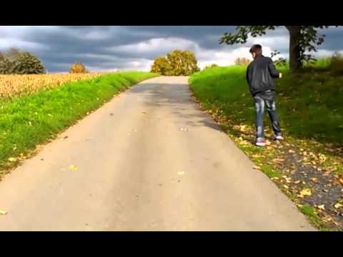 Die zwei Jungs mit den eiern