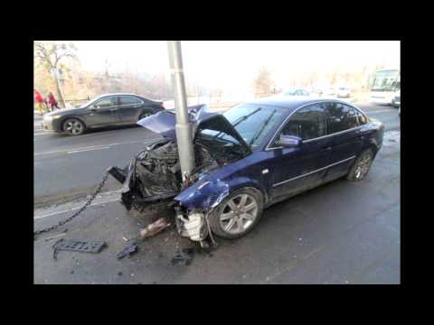 WROCŁAW PIJANY KIEROWCA UDERZA W LATARNIĘ- 3 PROMILE ALKOHOLU !!!