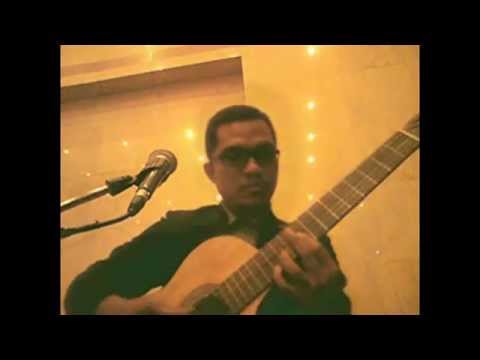Fly Me to the Moon - imada the swing singing guitarist