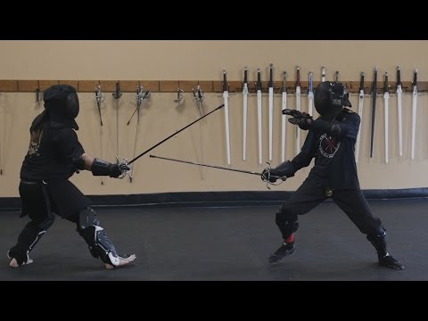 HEMA instructors in rapier sparring: Lee Smith vs. Richard Marsden